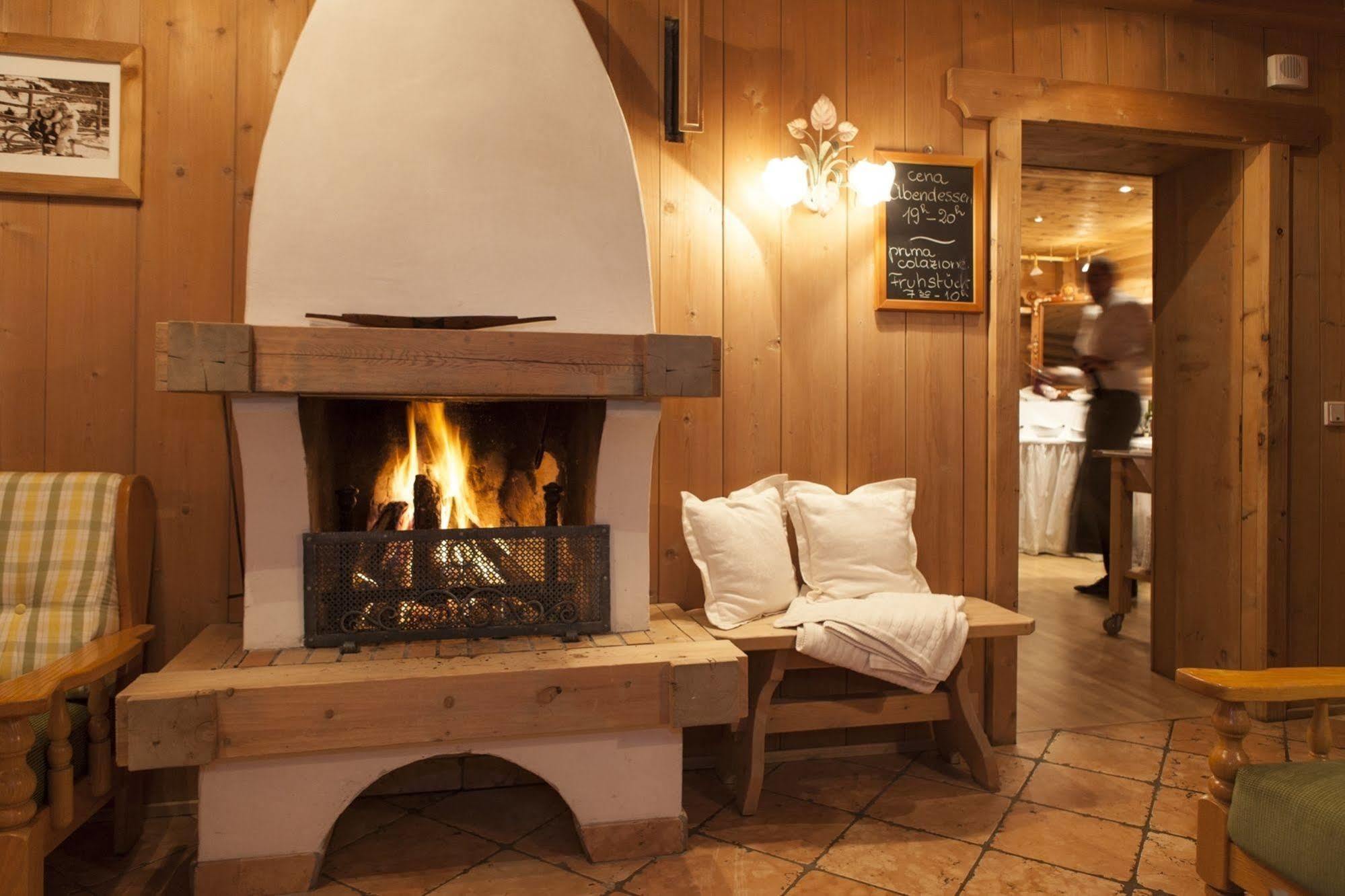 Dependance Hotel Mareo Dolomites San Vigilio Di Marebbe Bagian luar foto